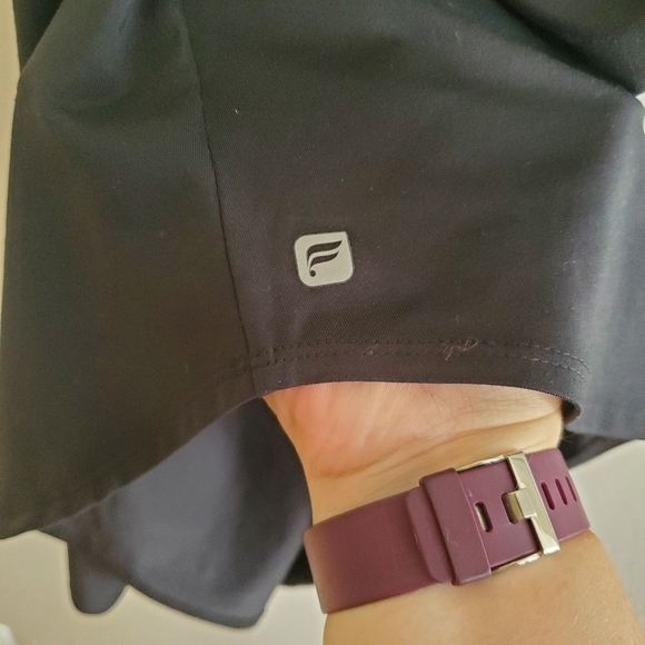 NWT Fabletics Mosa Tank Size S in Black - Picture 8 of 8